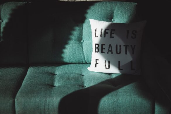 The-Importance-of-Building-Meaningful-Connections-in-Life